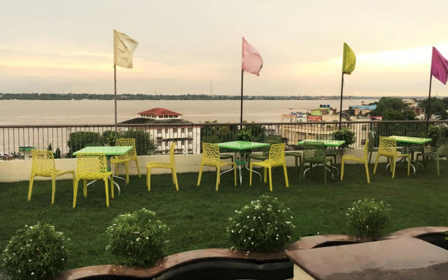 OYO Premium Assi Ghat