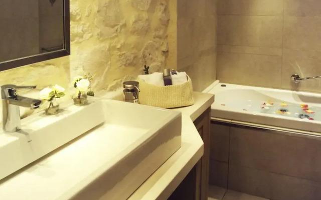 Exensian Villas & Suites