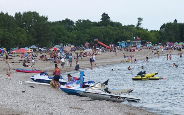 Lakeview Gimli Resort & Conference