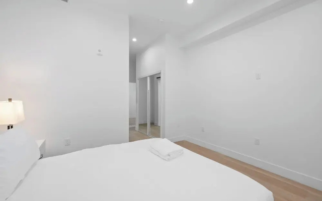 Not Affected by the Fire/modern 5BR Home With Full Amenities & Parking #2