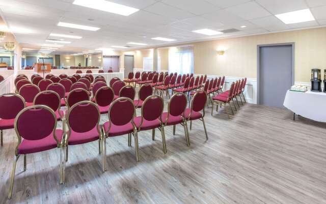 Ramada by Wyndham Coquitlam