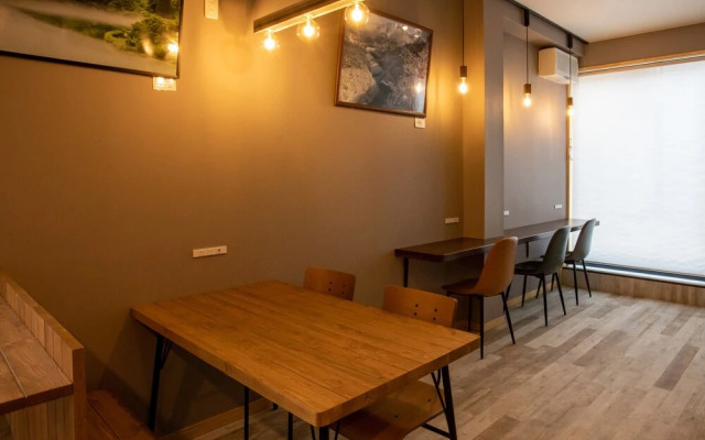 OYO Kaien Hostel