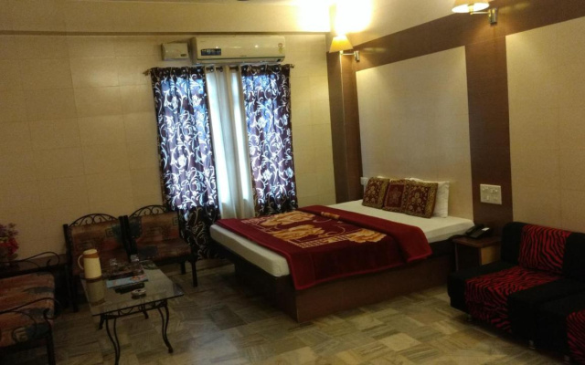 Hotel Golden Deluxe