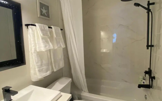 Mountain view fully renovated 6-8 people condo
