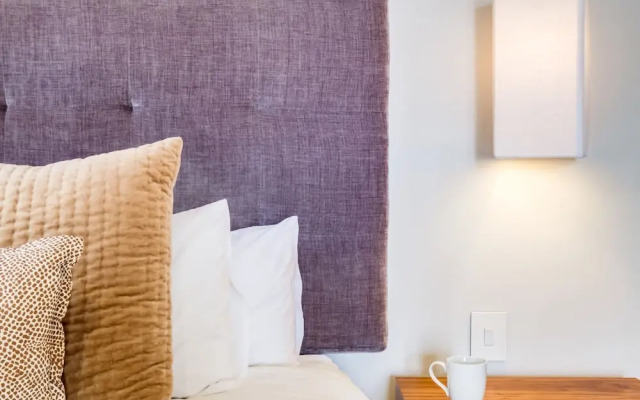 Tranquil Escape in Sea Point Aureto