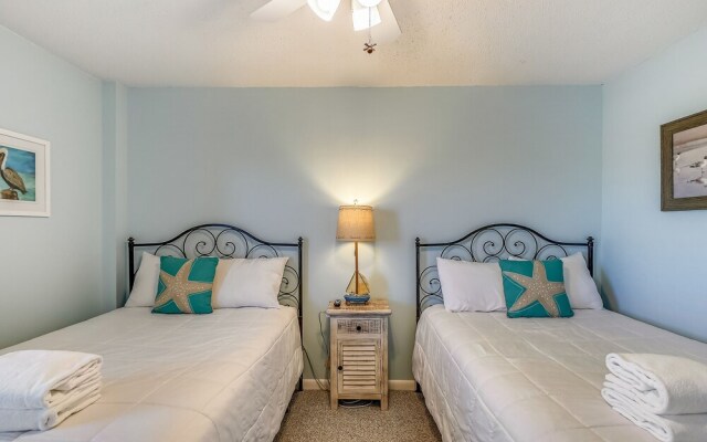Inlet Reef 213 2 Bedroom Condo by RedAwning