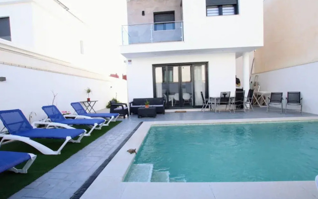 Tess Casa Sargantana