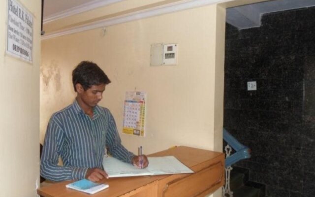 Hotel R K Palace