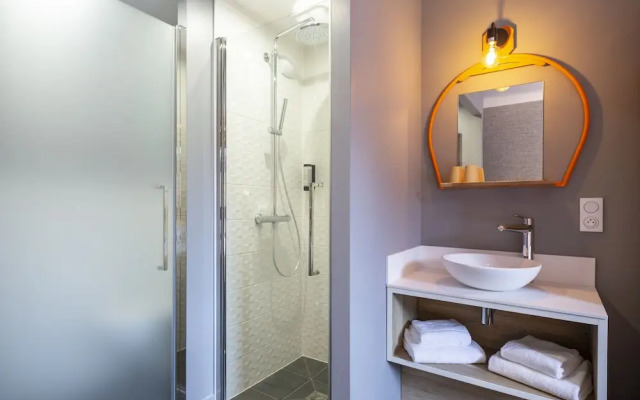 Hotel Base Camp Lodge