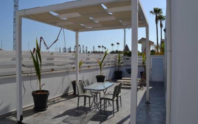 Makronissos Beach Studio
