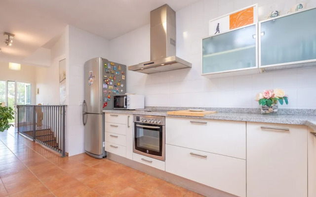 Xilvar in Mallorca With 3 Bedrooms and 2 Bathrooms