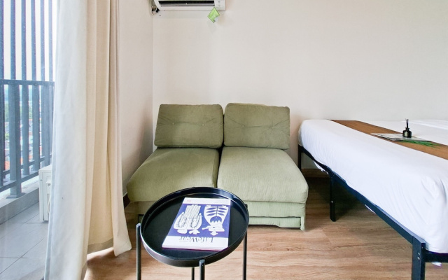 Homey And Minimalist Studio Apartment At Anwa Residence