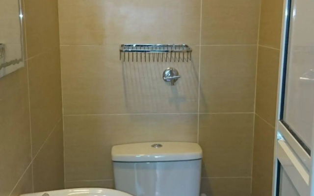 Halo Hostel