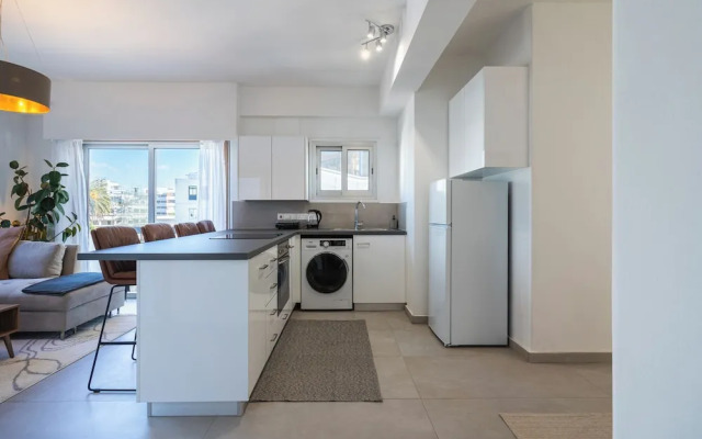 Elegant City Central Suite