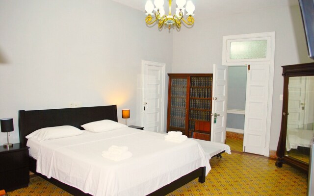 AHT Colonial Hostel