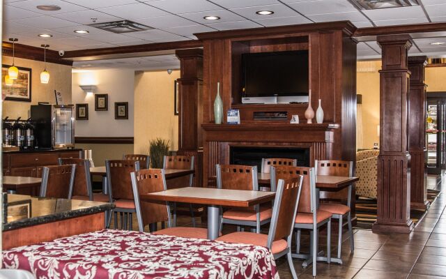 Best Western Plus Strawberry Inn & Suites