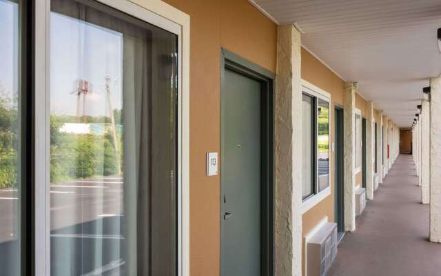 Econo Lodge East Ridge