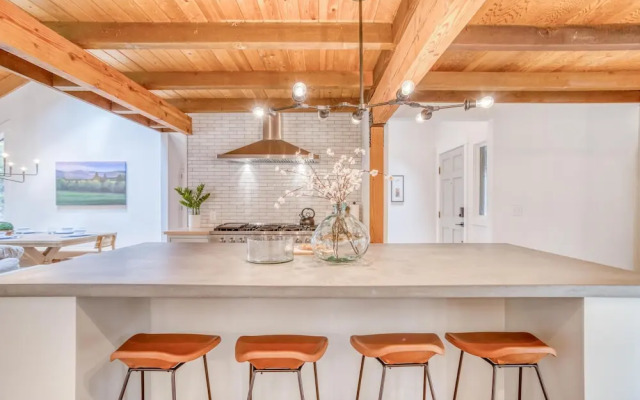 Spring Home 42