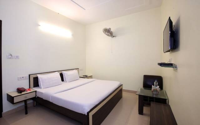 OYO 9243 Trumpets Hotel