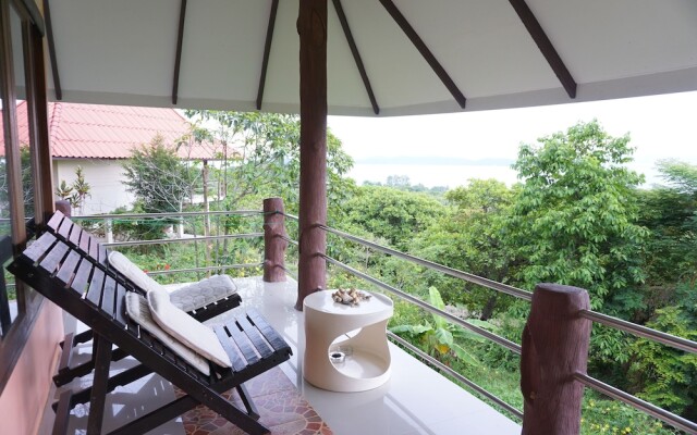 Lamai Koh Phayam Resort