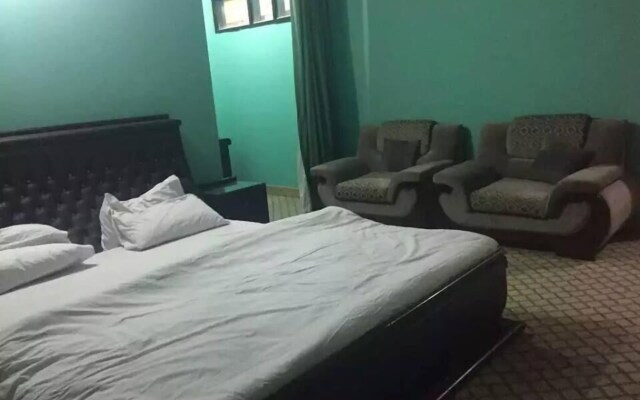 Flora Inn Hotel Naran