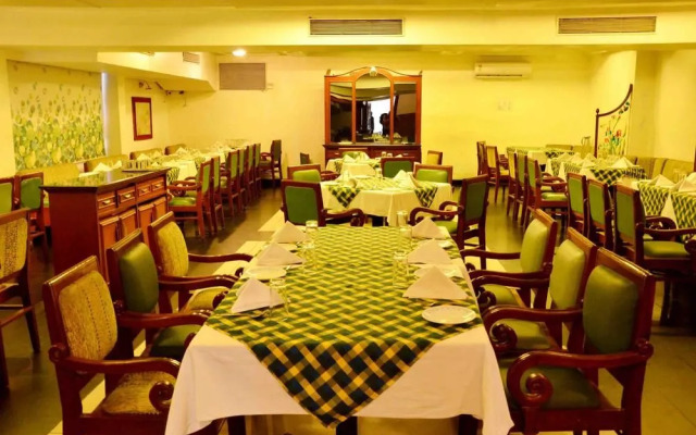 Oyo Rooms Near Gokul Das Hospital