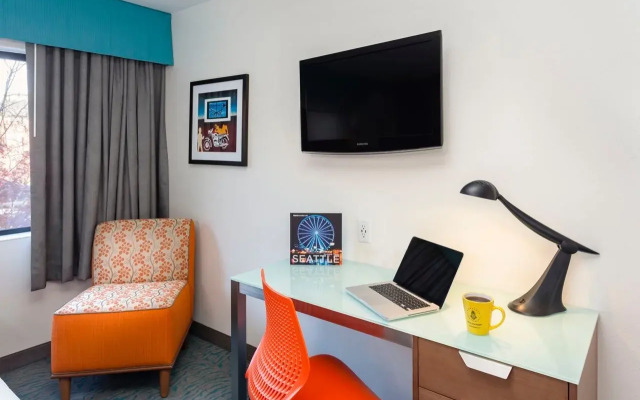 Staypineapple, University Inn, University District Seattle