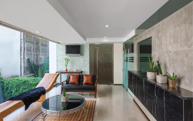 Silom Lofts Hotel