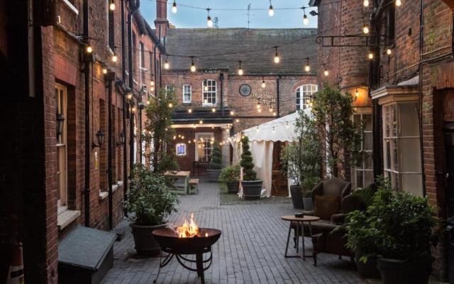 Bush Hotel Farnham