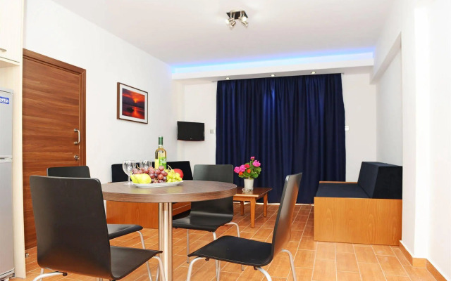 Loutsiana Hotel Apts