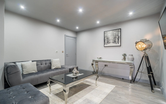 Hotl Aparts at Merchants House