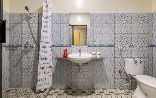 RedDoorz Plus near Ronggowarsito Museum Semarang