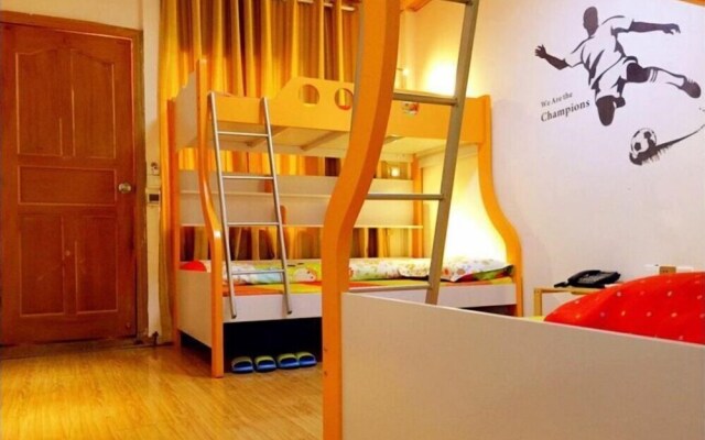 Luguhu Crazy Bird Youth Hostel