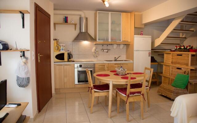 Cozy Maisonette