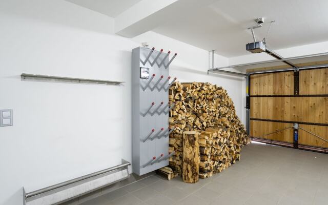 Upscale Chalet In Mauterndorf With Sauna And Ski Storage