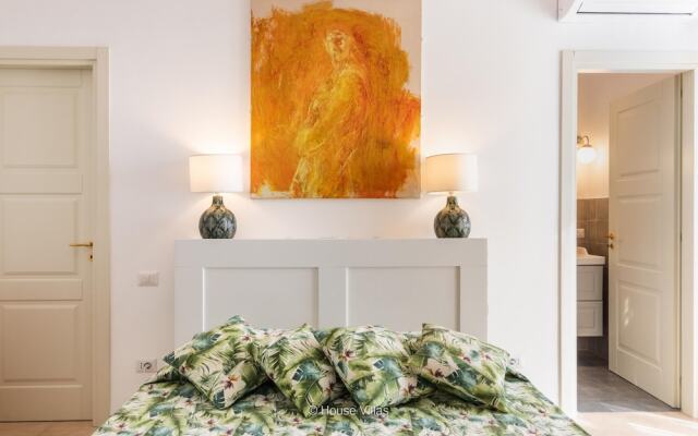 L Escalier Suite in Noto