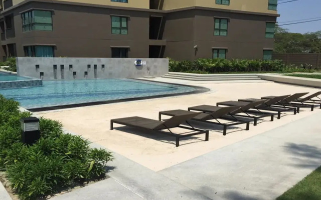 The Rain Cha-Am by Nick