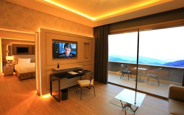 Mist Hotel And Spa By Warwick