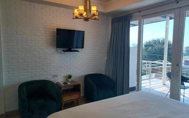 Koh Larn Riviera