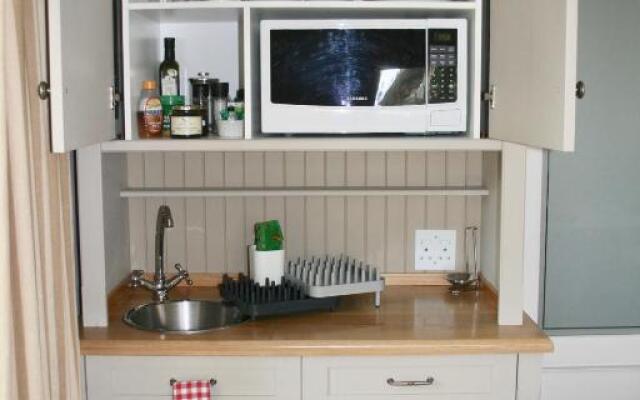 Guest suite in leafy Constantia