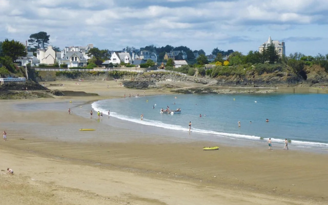 Single-storey Holiday Home, 150 m From the Beach