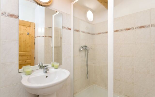 Madame Vacances Les Chalets D'Isola