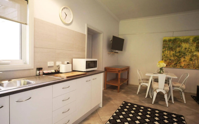 Latrobe Art Apartments