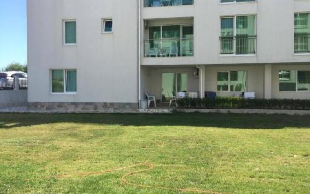 Sea Life Apartments Sinemorets