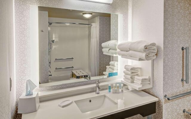 Hampton Inn Fresno Airport