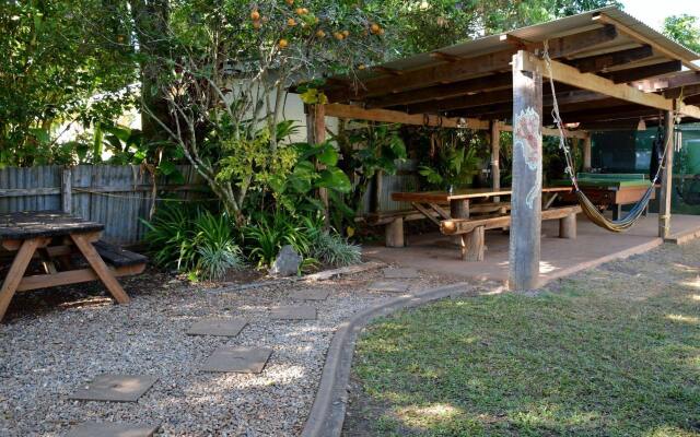 On The Wallaby Eco Lodge - Hostel
