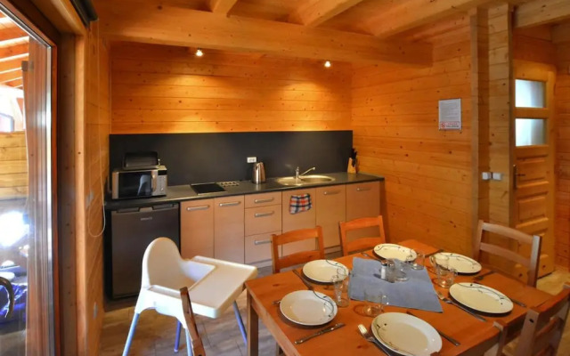 Terraced Houses Close to the Beach, Sianozety