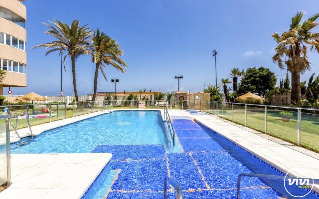 Rio in Fuengirola with 3 bedrooms and 2 bathrooms
