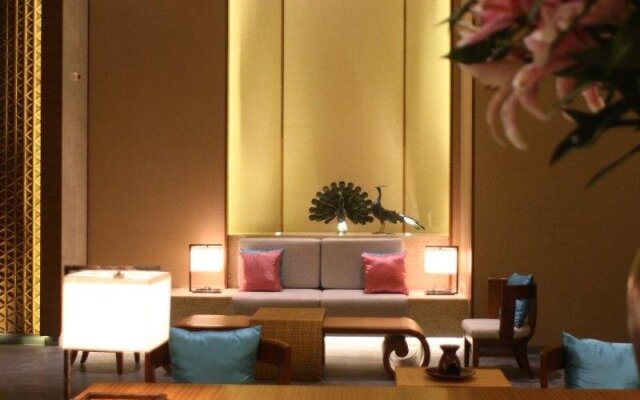 21° Holiday Hotel