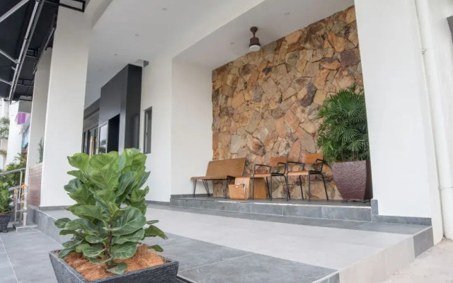 Redpine Boutique Hotel